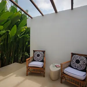  Villa The